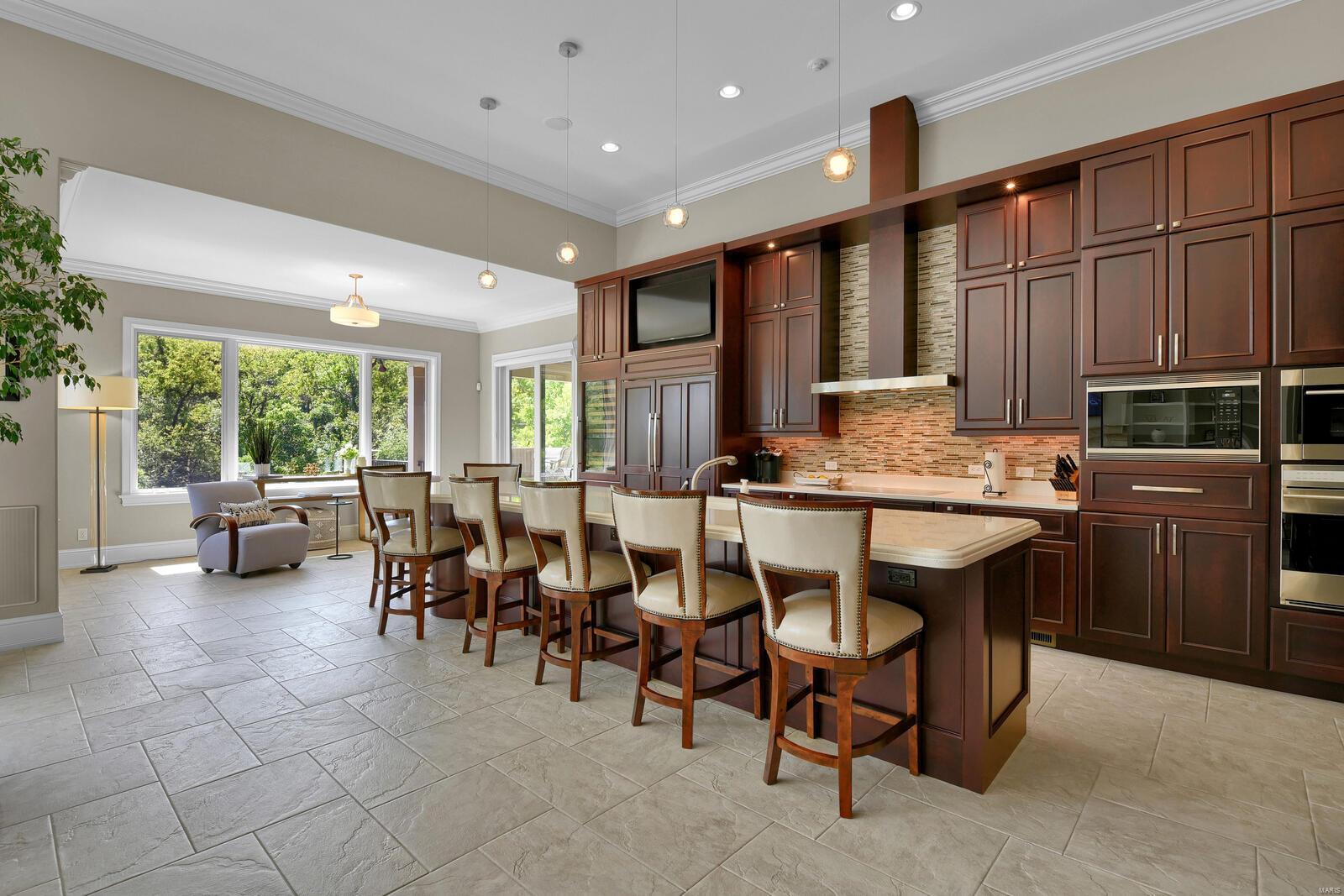 Stone Cliff Manor - Residential