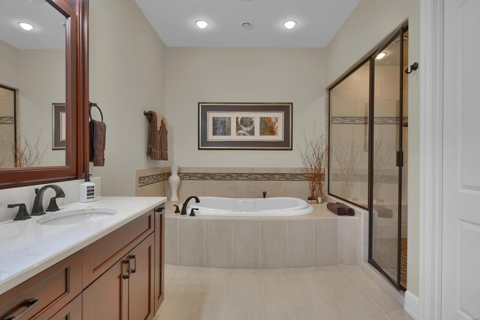 Stone Cliff Manor - Residential