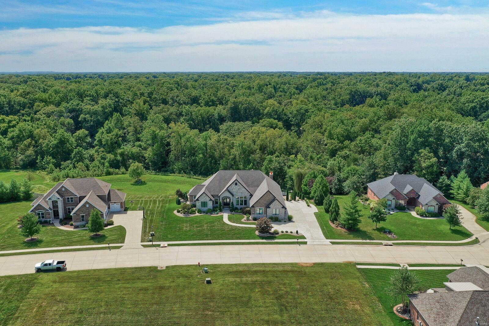 Stone Cliff Manor - Residential