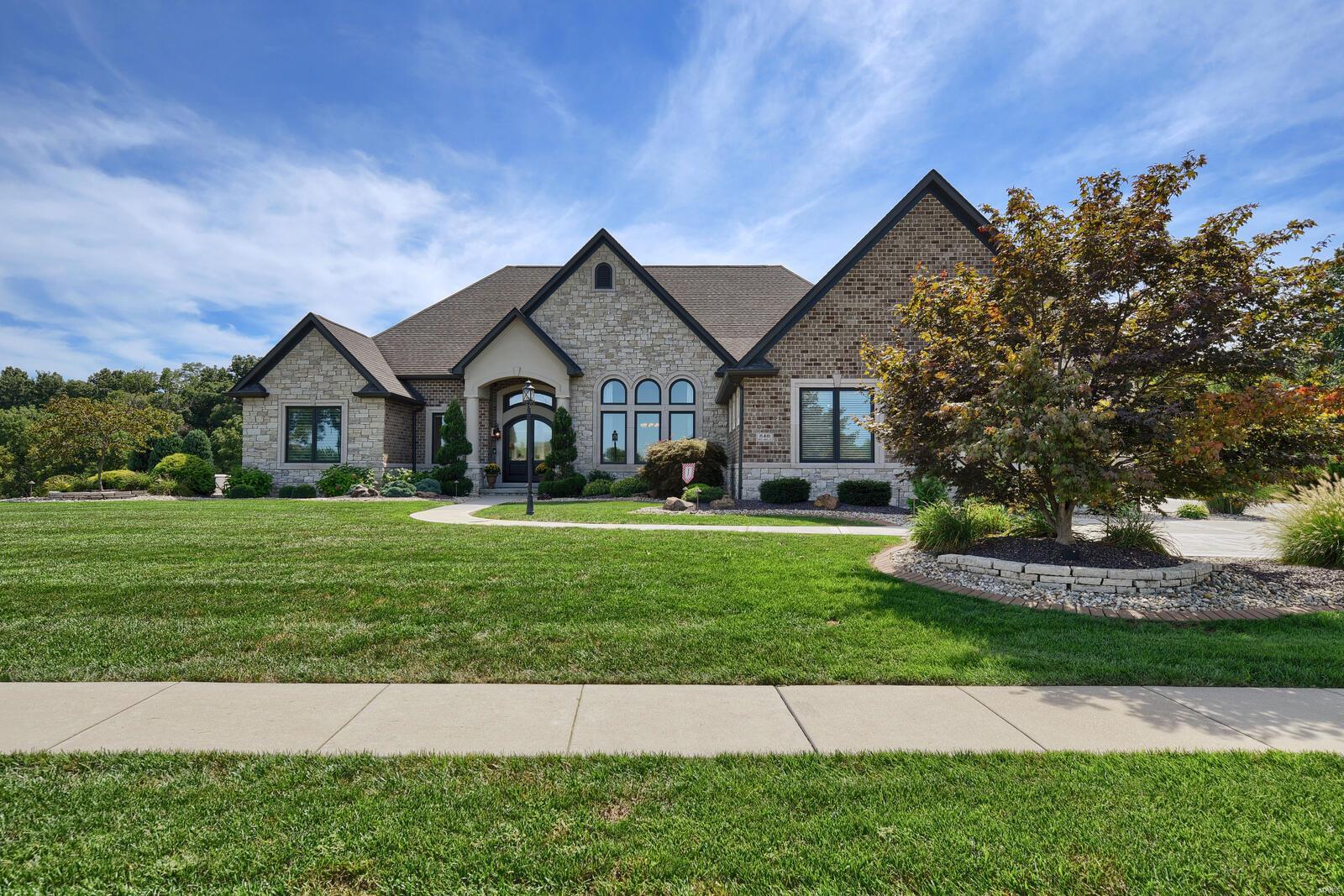 Stone Cliff Manor - Residential