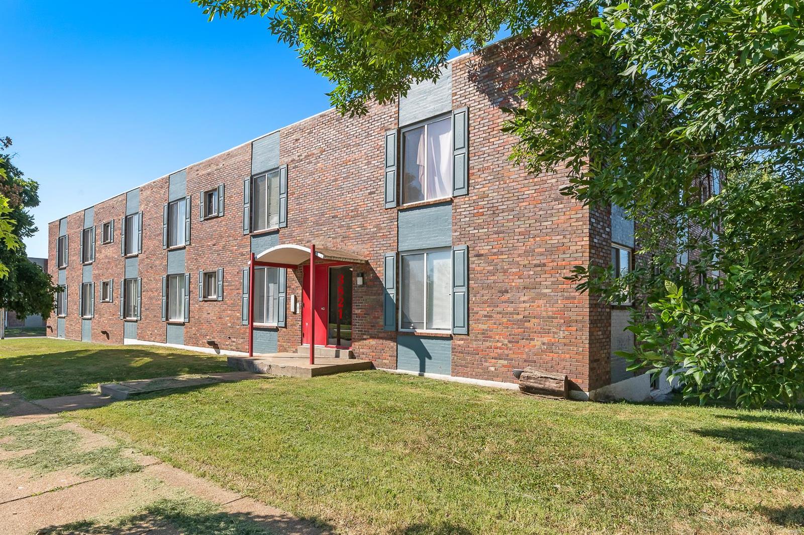 3805 and 3821 Itaska are being offered as a package (only) for a total of 24 units, with a Cap Rate at 9.5 based on ACTUAL rents.   Convenient South City location with mature landscaping and sitting right across the street from St. Mary's Baseball field gives and extra park-like feel to the area.   Both buildings have new TPO Roofs in 2022 with 20 year warranties and have had some sewer repairs in recent years.   Potential to raise rents at lease ends/turnover and reach over 12% Cap rate.  

Ready for you to take over and start receiving income.   We have a lender who's reviewed the offering and ready to lend, potentially at a 6.5% interest rate if you'd like the connection!  Please obtain attachments and financials available for review before making any offer.  Seller is not interested in any form of seller financing.
