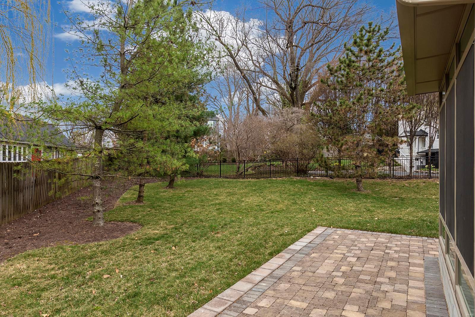 Stoneleigh Towers - Residential