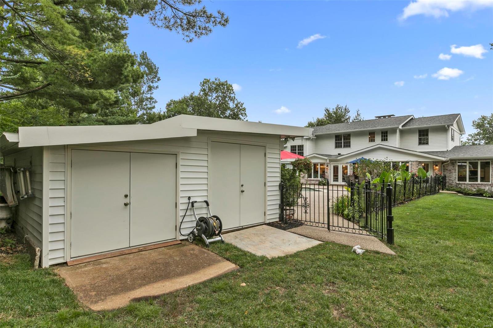 Ballas Courts - Residential