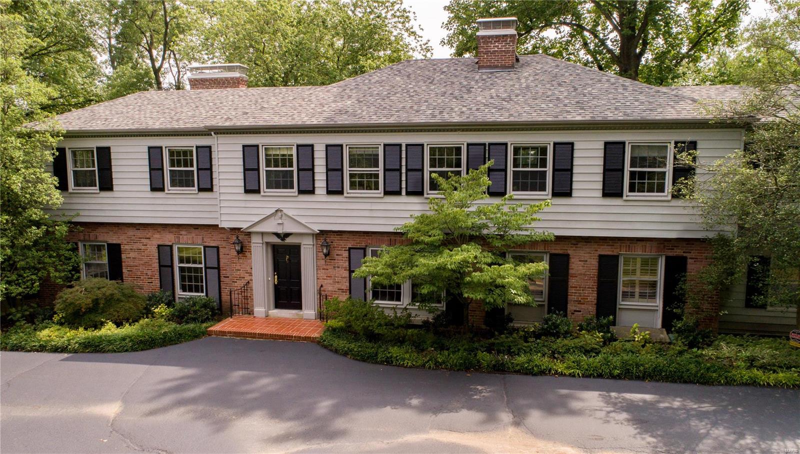 “Paradise” describes this breathtaking oasis on 1.9 acres! This property is simply magnificent and provides the ultimate entertaining experience! Stately Georgian Main Residence boasts over 5300 sq ft. of elegant living space. Additional Rooms: Sun Room