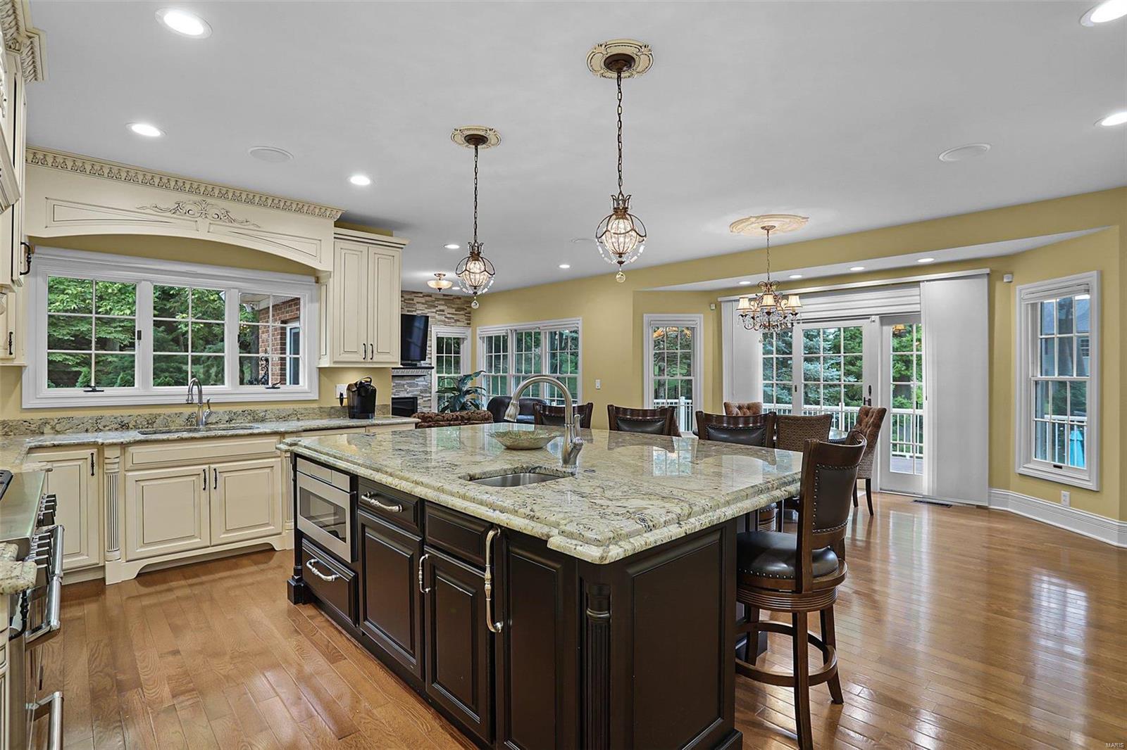 Country Club Hills - Residential