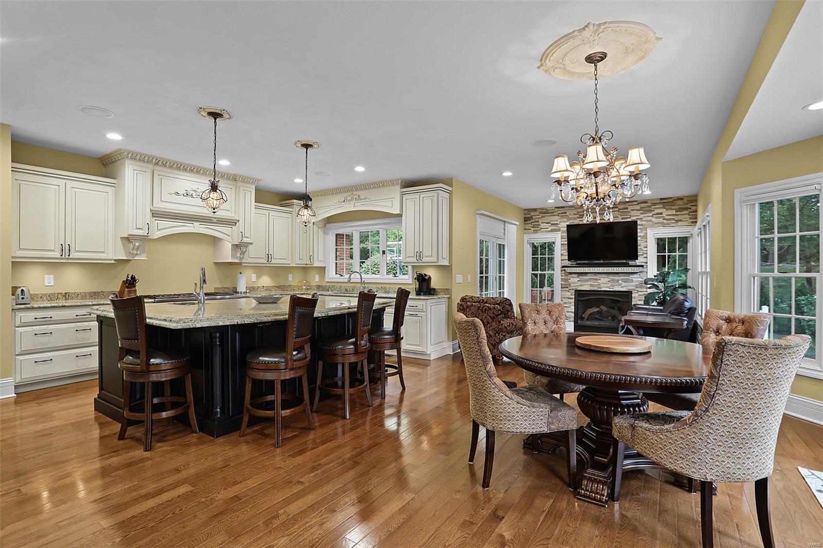 Country Club Hills - Residential