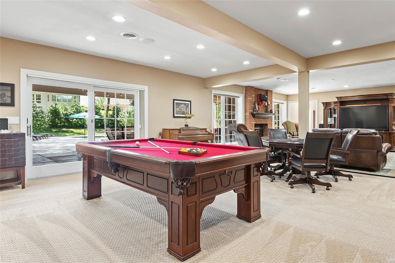 Country Club Hills - Residential