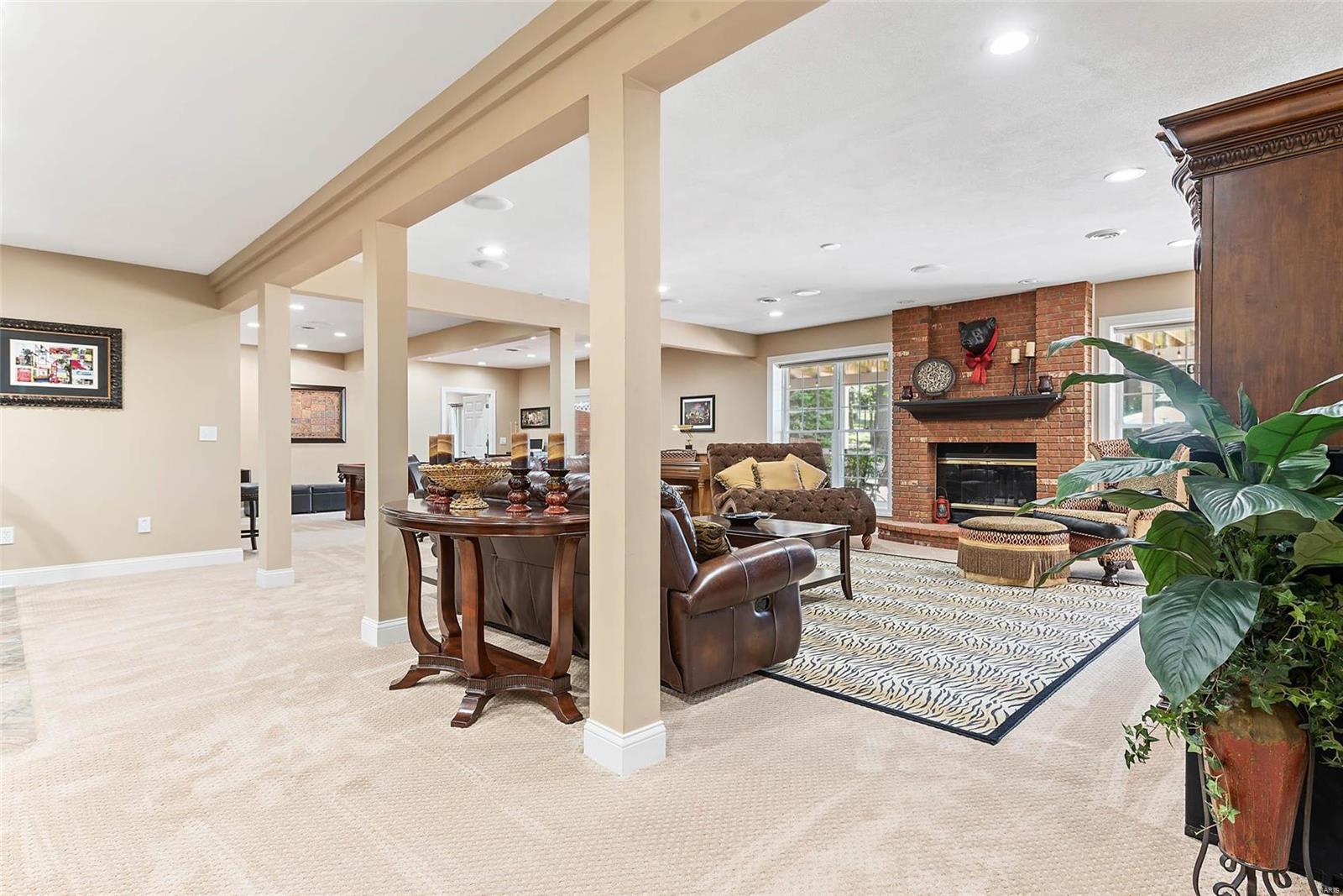 Country Club Hills - Residential