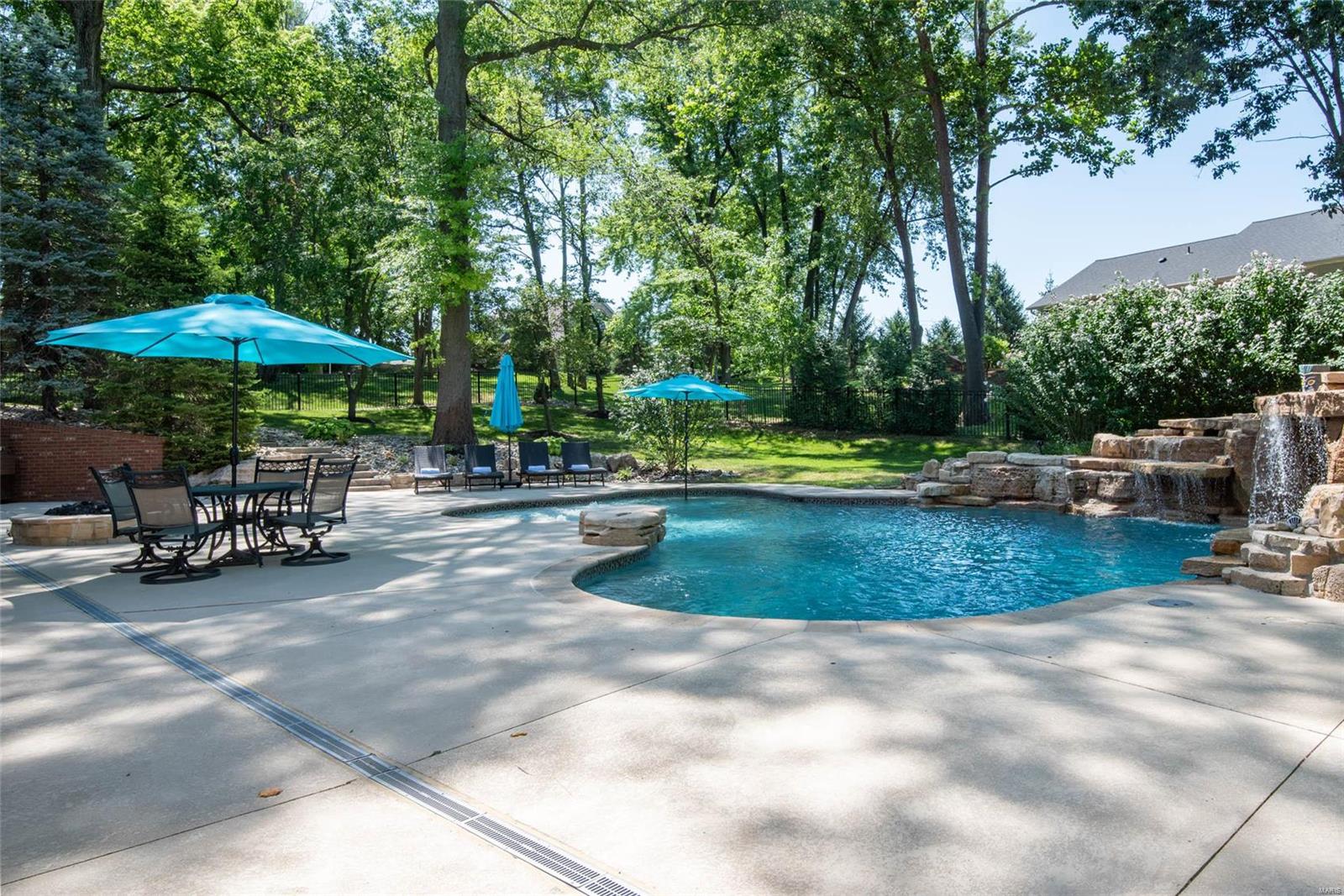 Country Club Hills - Residential