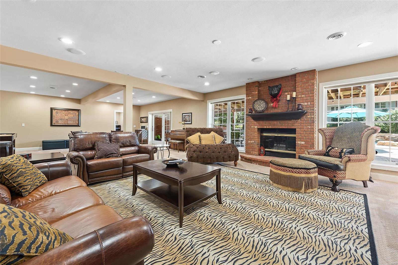 Country Club Hills - Residential