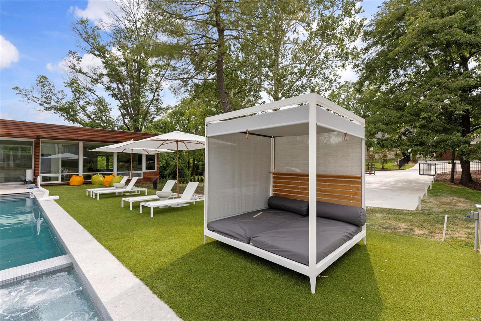 Ladue - Residential
