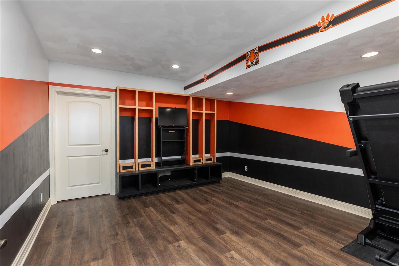 Sunset Hills Estate - Residential