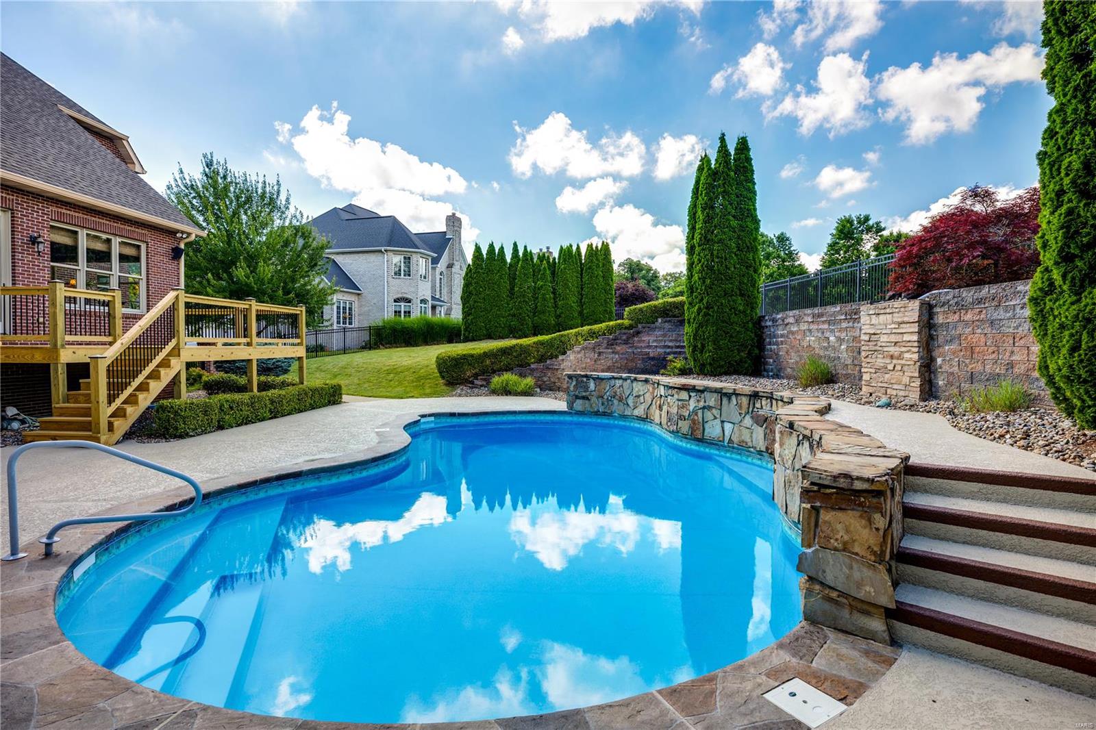 Sunset Hills Estate - Residential