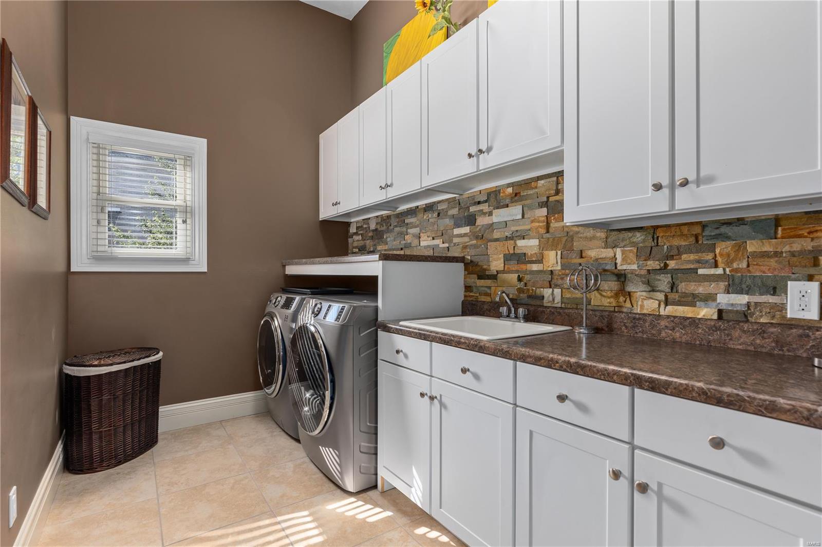 Sunset Hills Estate - Residential