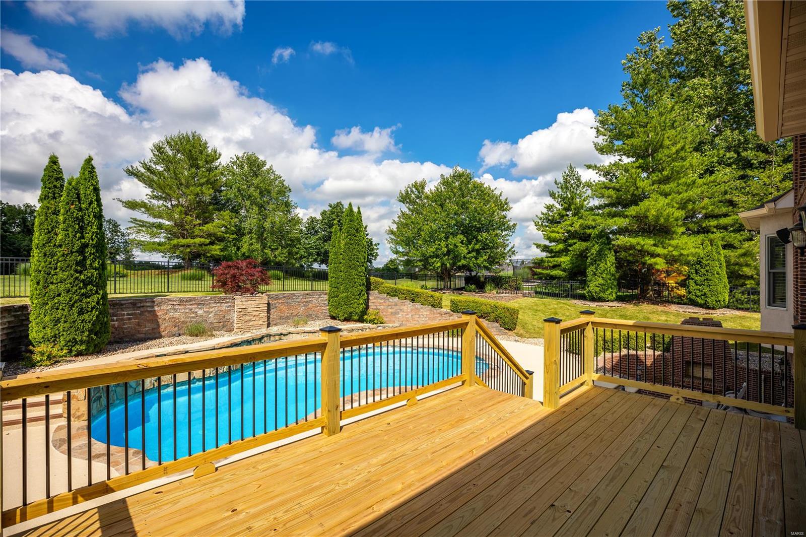 Sunset Hills Estate - Residential