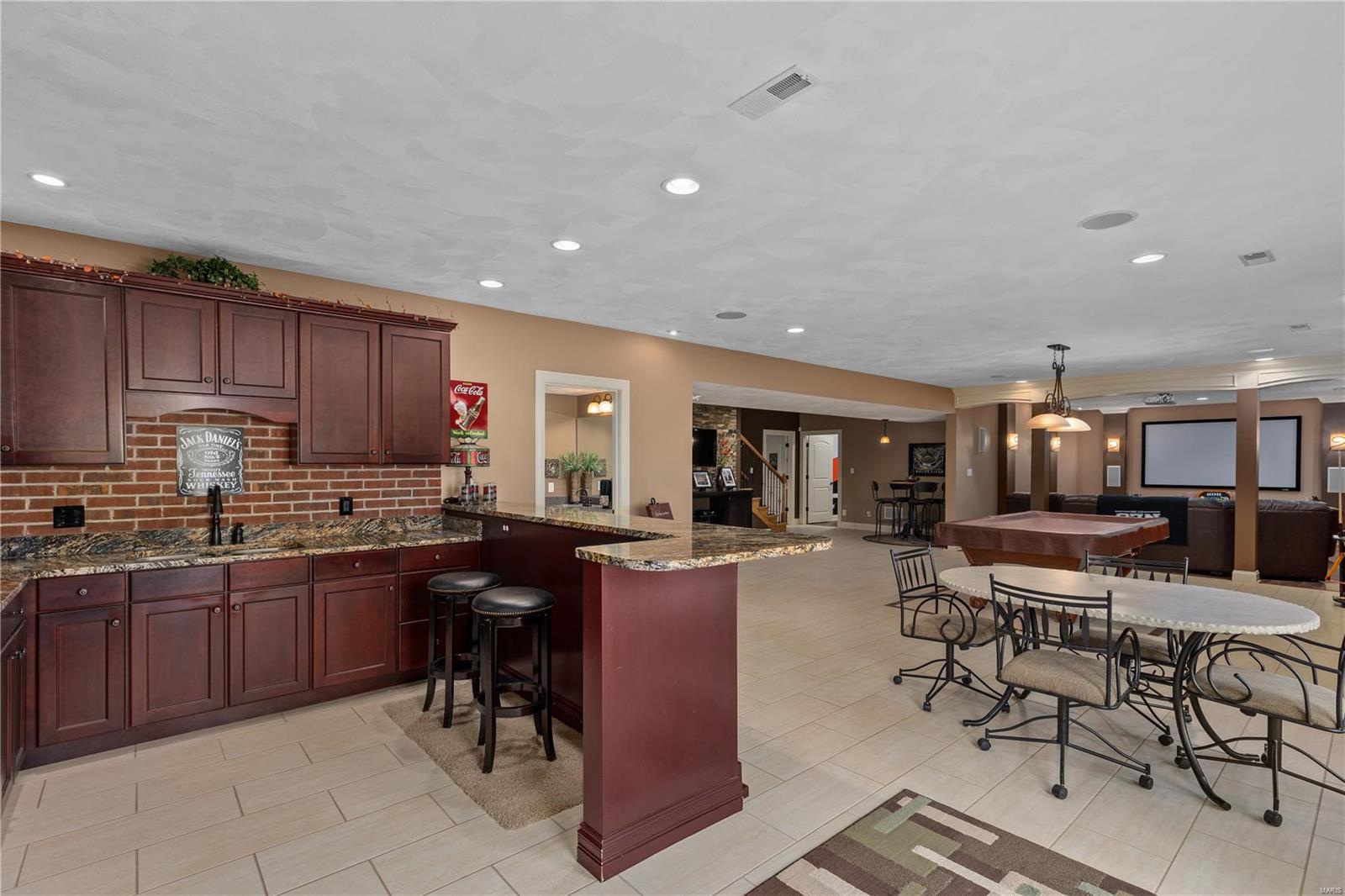 Sunset Hills Estate - Residential