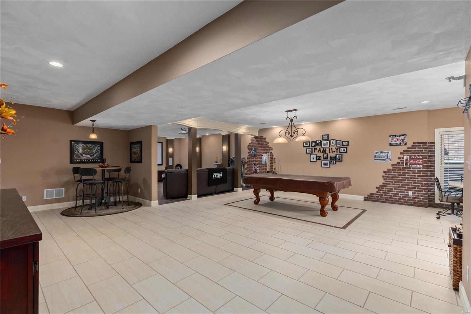 Sunset Hills Estate - Residential