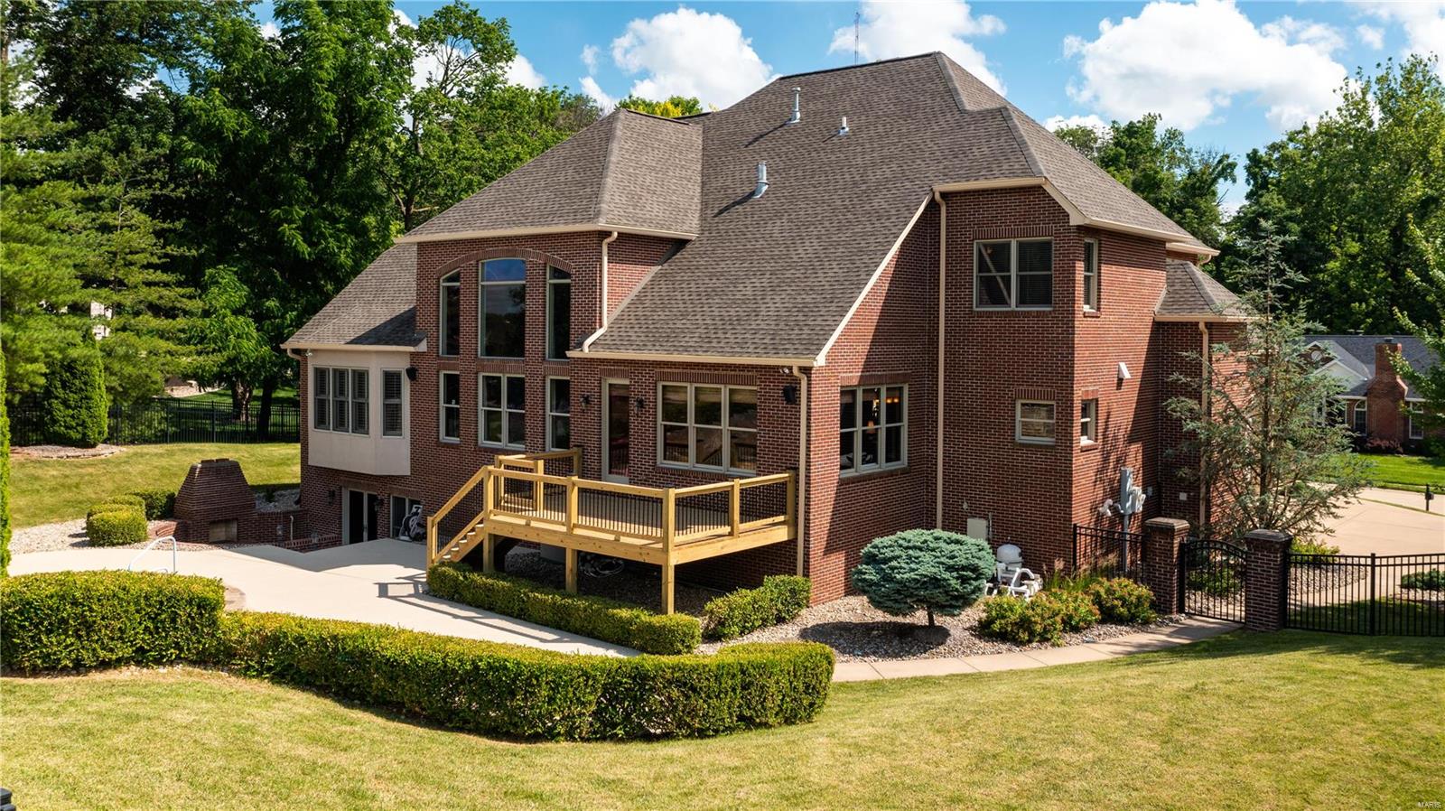 Sunset Hills Estate - Residential