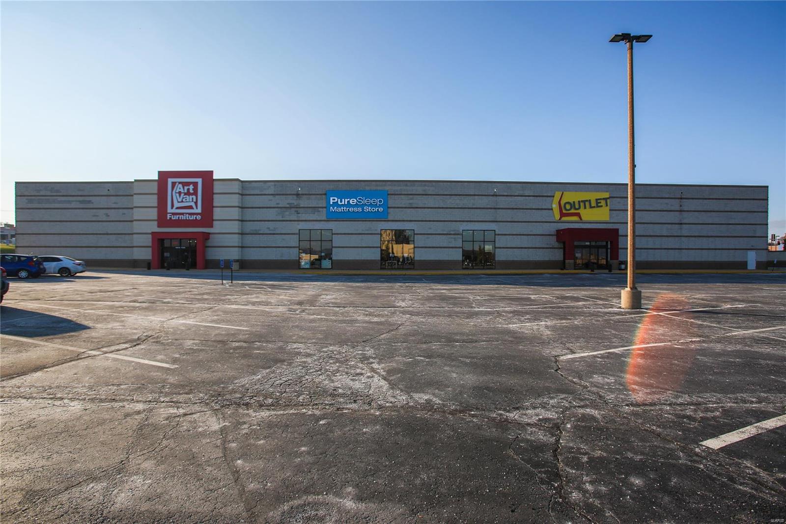 This over 45,000 sqft multiple acre property is part of The Crossings at Northwest development, situated in close proximity to four major thoroughfares — Lindbergh Boulevard (I-67), St. Charles Rock Road (MO-180), I- 70 and I-270. Offering over 45,000 sqft over 4 acres and new TPO roof installed in 2014. This site offers high traffic counts perfect for any community business
district buyer. Seller will also consider a lease call agent for details.. Property is currently leased and at absolute NNN. Location: Business Park, High Traffic, Retail Center