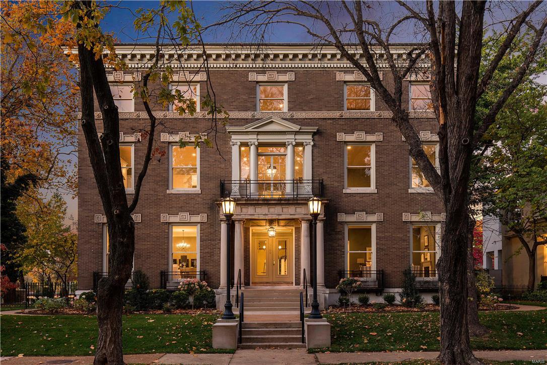 Another Period Restoration masterpiece, bringing the past back to life. Location: City