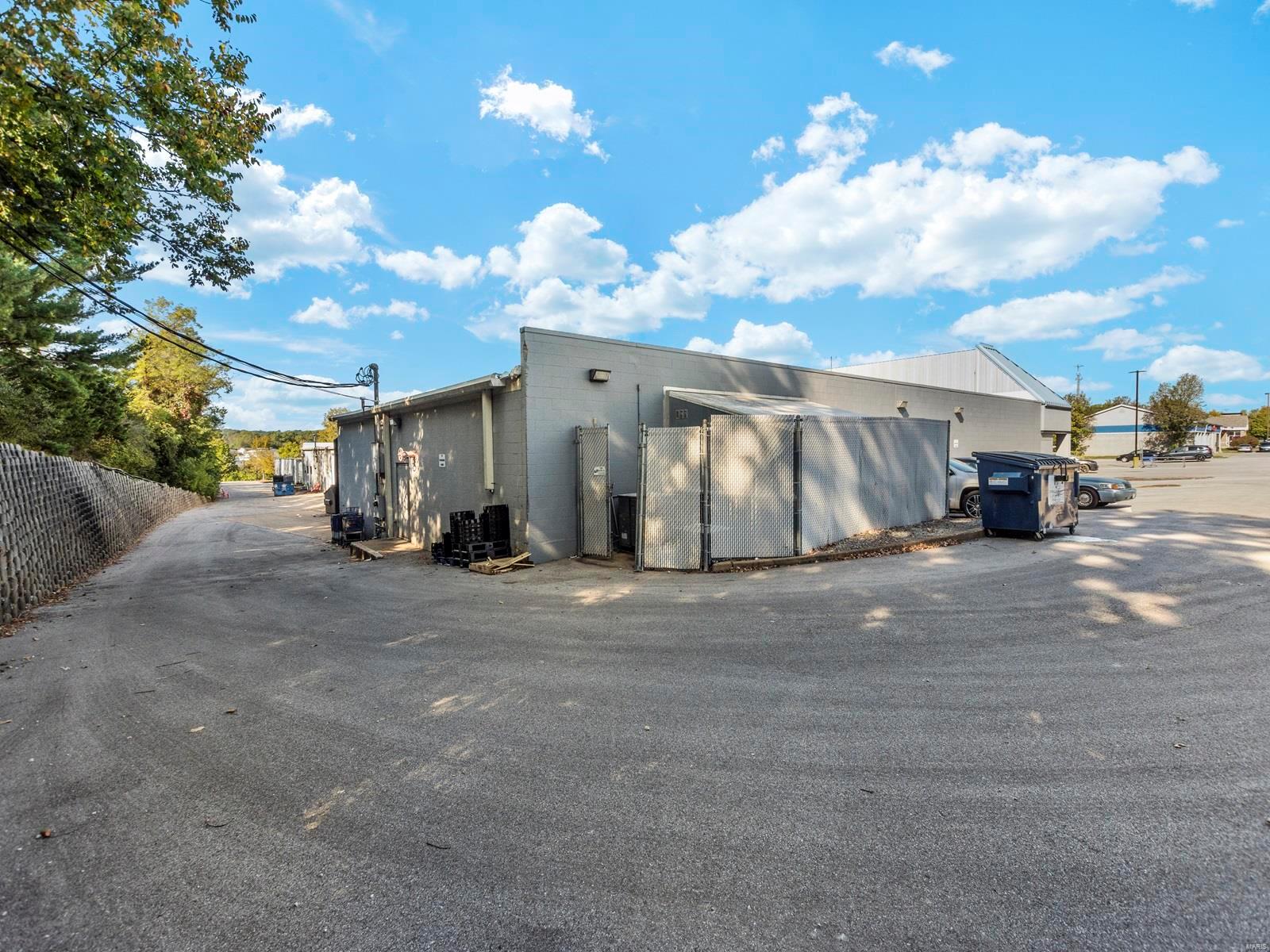 Richardson Square 03 - Commercial Sale