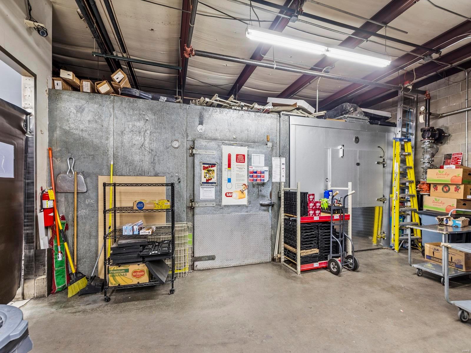 Richardson Square 03 - Commercial Sale