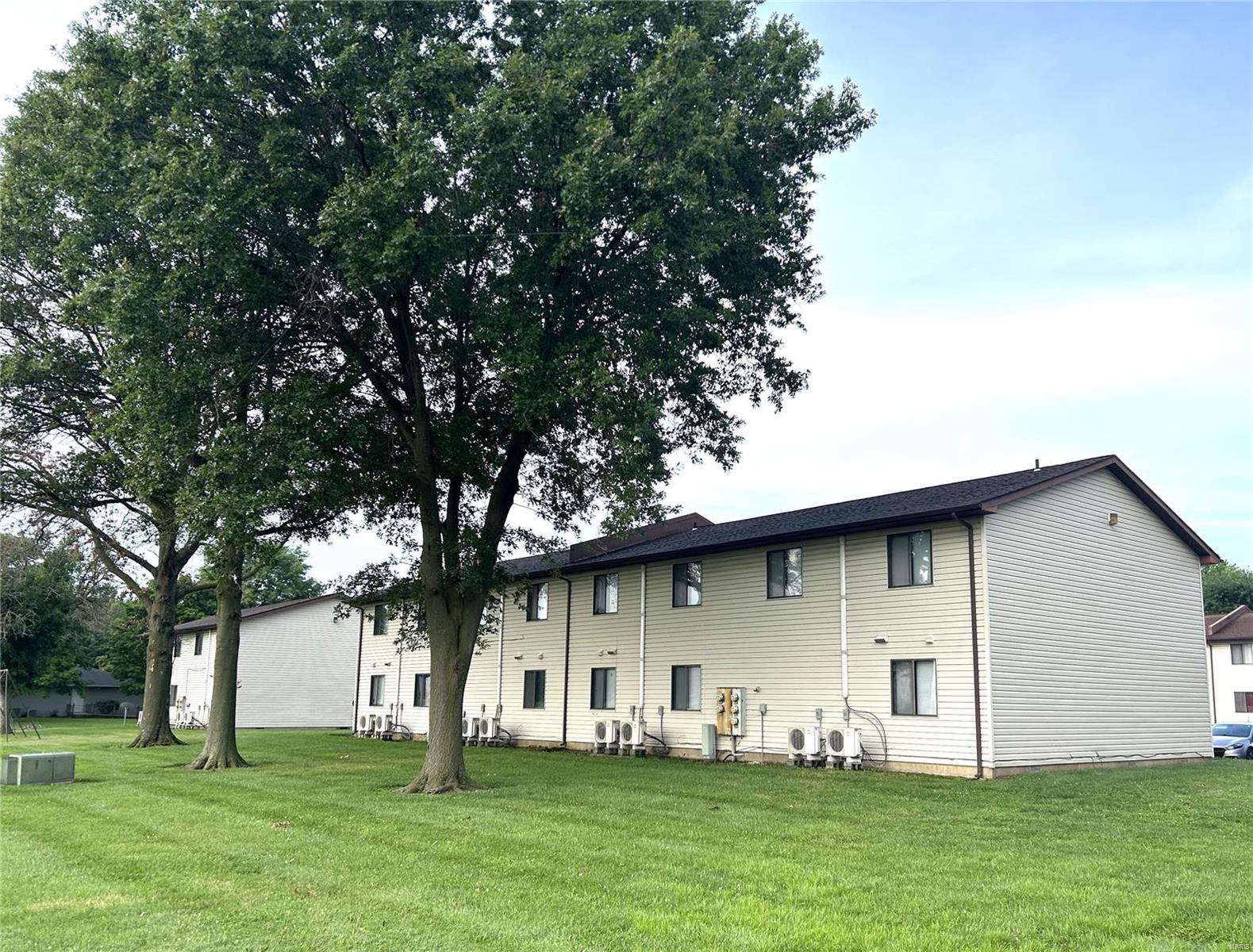 9th st - Residential Income