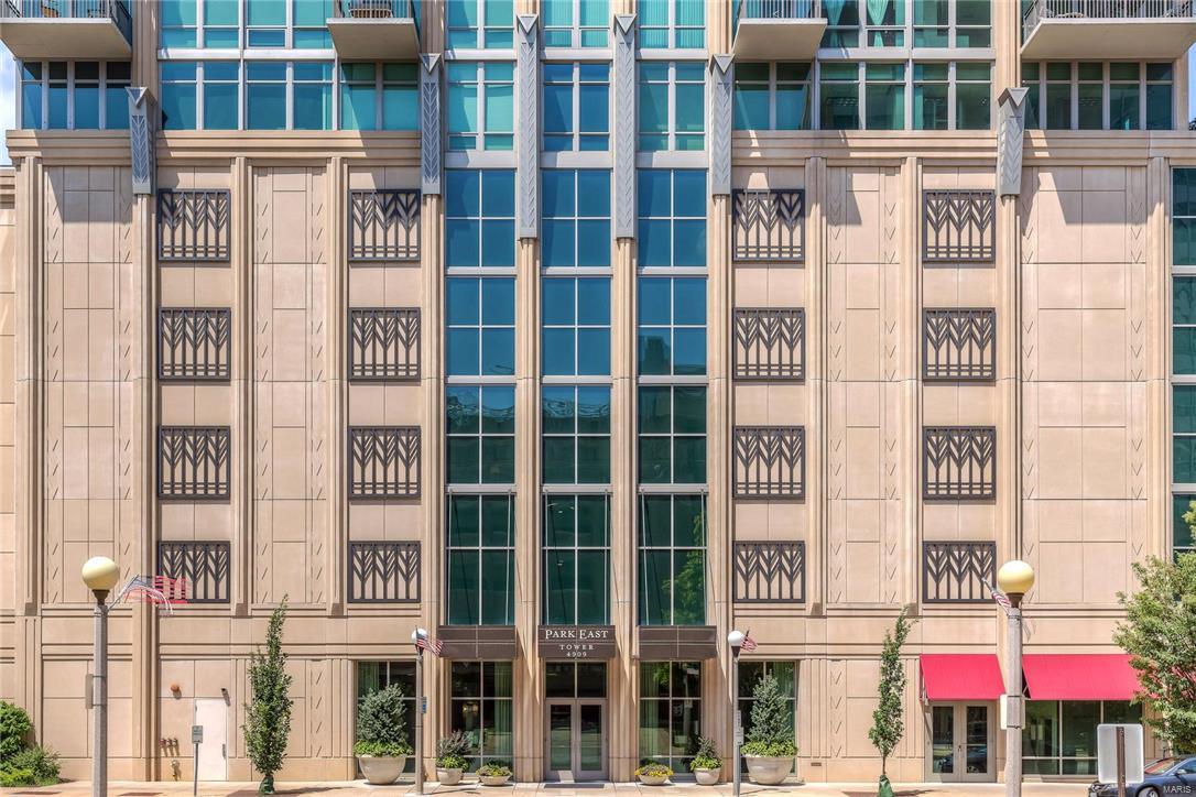 Experience a sophisticated modern treasure in the Park East Tower that sets the standard for contemporary living in the CWE.  Open floor plan, two spacious private covered terraces, and floor to ceiling windows throughout, allow for captivating views all year long.  This gracious 3 bedroom, 2.5 bathroom condo with approximately 2800 sq. ft. makes a perfect single family home alternative.  The spacious kitchen with expansive bar island opens to the living room and dining room creating an ideal entertaining space.  Included are two parking spaces and a large storage unit.  This full amenity building offers a 24/7 doorman,  fitness center, stunning pool, spa, terrace with deck gas grills and a party room.  This central location puts you within steps of BJC/Wash U medical center, delicious restaurants, boutique shopping, and the truly amazing Forest Park. Location: City, Corner Location, Upper Level
