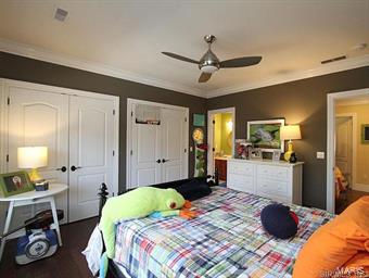 THE LANDINGS AT FAR OAKS - Residential