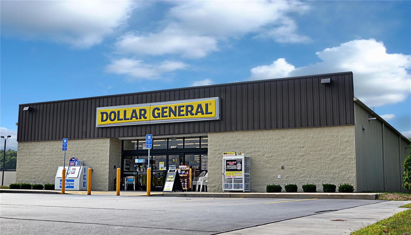 INVESTMENT OPPORTUNITY!  GREAT 1031 EXCHANGE PROPERTY!  14 YEARS LEFT ON CORPORATE GUARANTEED LEASE.  NO LANDLORD RESPONSIBILITIES.  TENANT PAYS TAXES, INSURANCE AND MAINTENANCE..  MULTIPLE 5 YEAR OPTION WITH RENT BUMPS Location: City, Rural