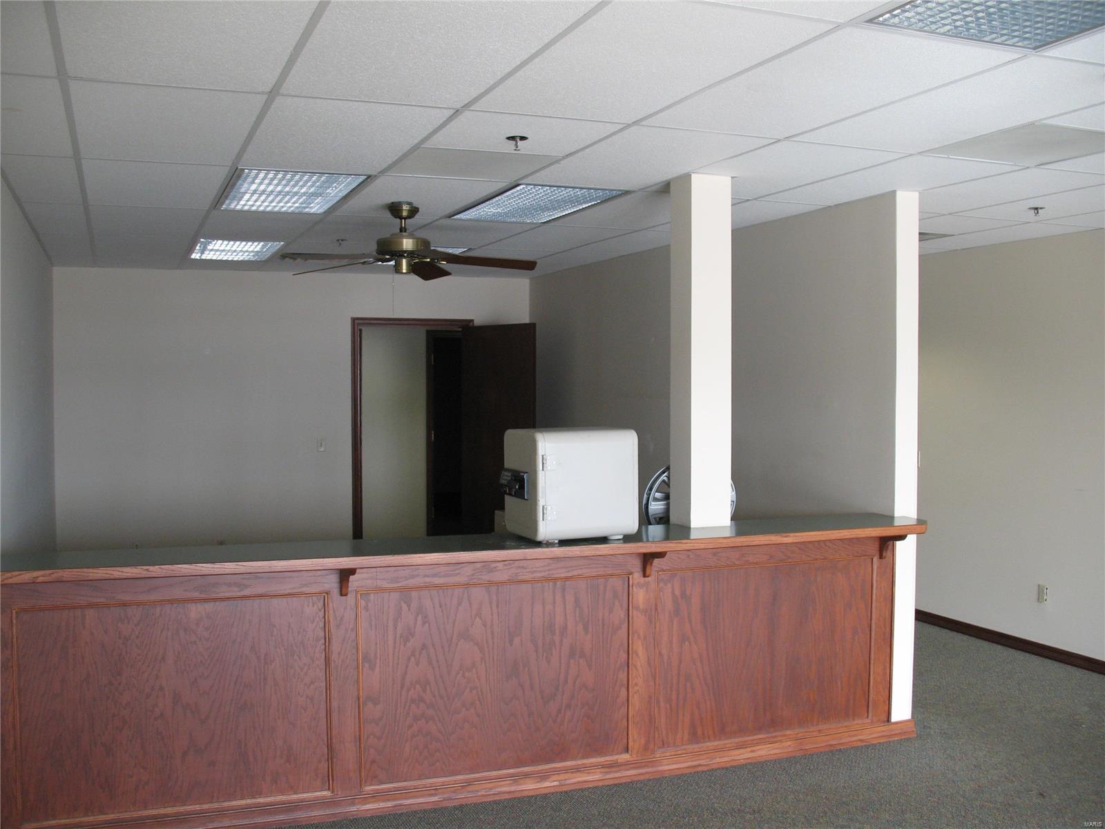 0000 - Commercial Sale