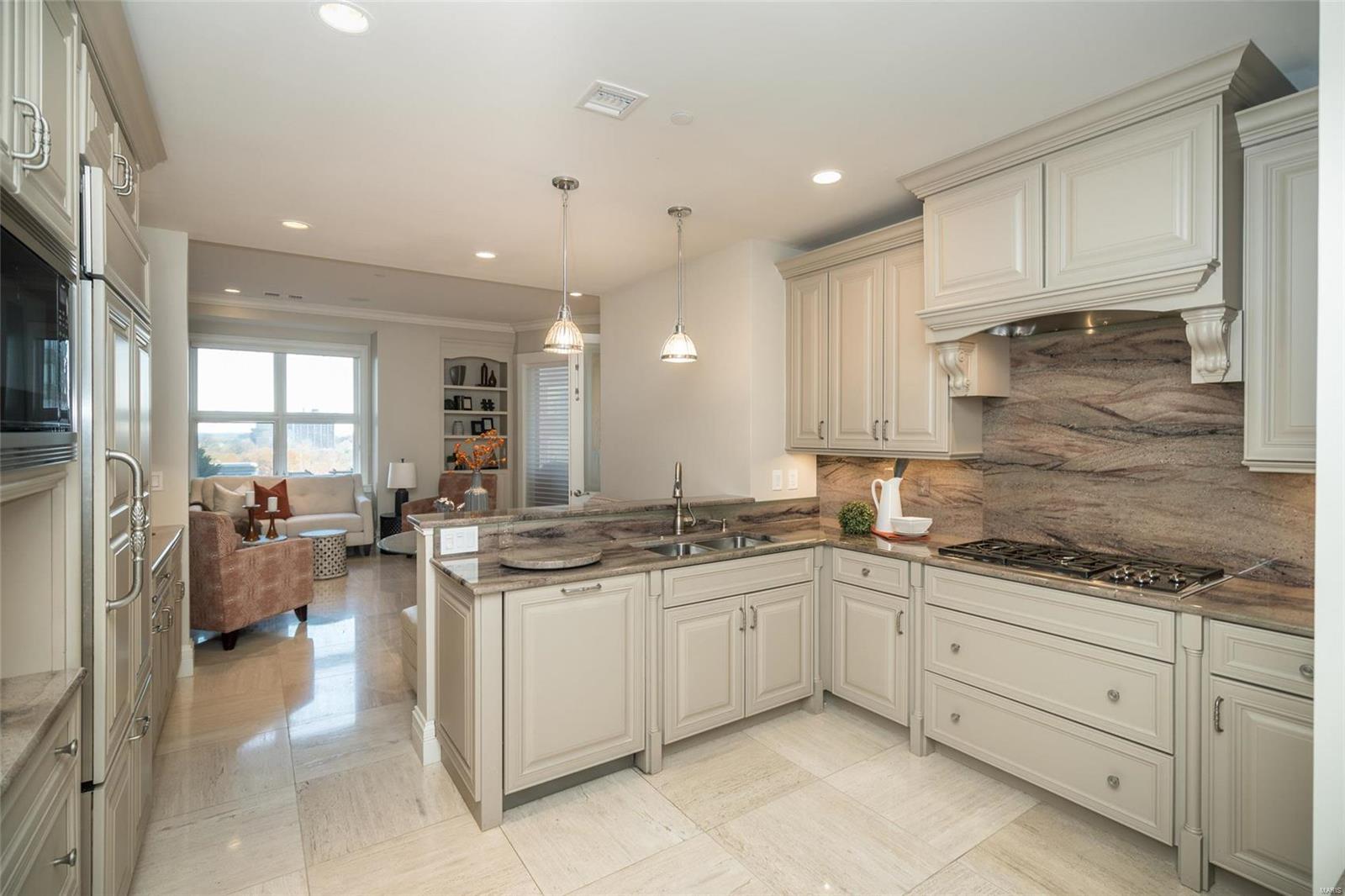 Crescent Condo - Residential
