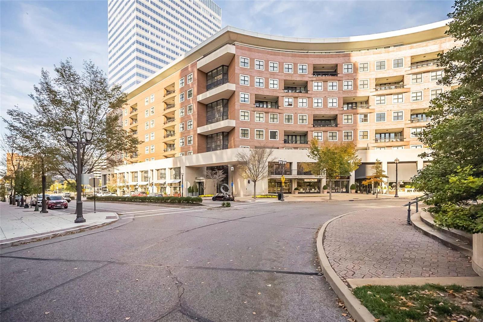 Crescent Condo - Residential