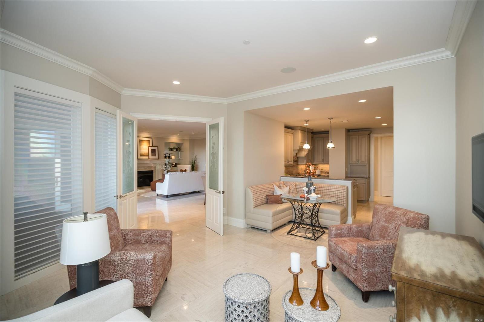 Crescent Condo - Residential