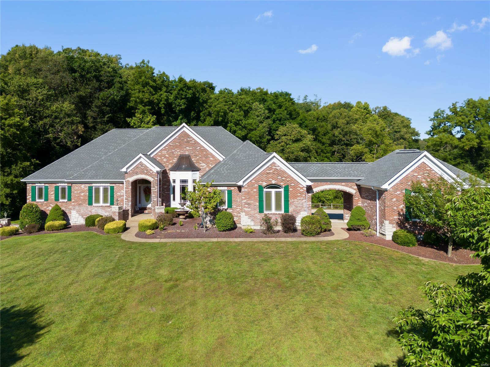 Summit Estate - Residential