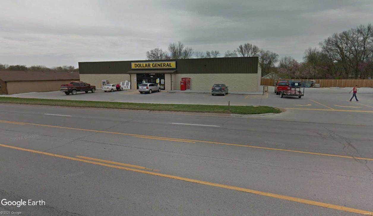 ABSOLUTE NNN INVESTMENT OPPORTUNITY.  NO LANDLORD RESPONSIBILITIES.  LEASE EXPIRES 2031 WITH MULTIPLE 5 YEAR OPTIONS.  10% RENT INCREASE EVERY OPTION RENEWAL.  LOCATION SERVES AS TOWNS GROCERY AND GENERAL RETAILER.  NEAREST DOLLAR GENERAL IS 10+ MILES EAST.  PERFECT 1031 EXCHANGE PROPERTY. Location: City, Downtown, Rural