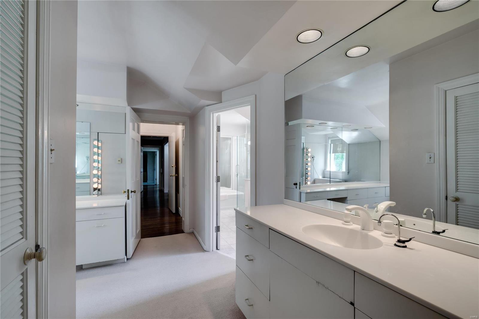 Ladue - Residential