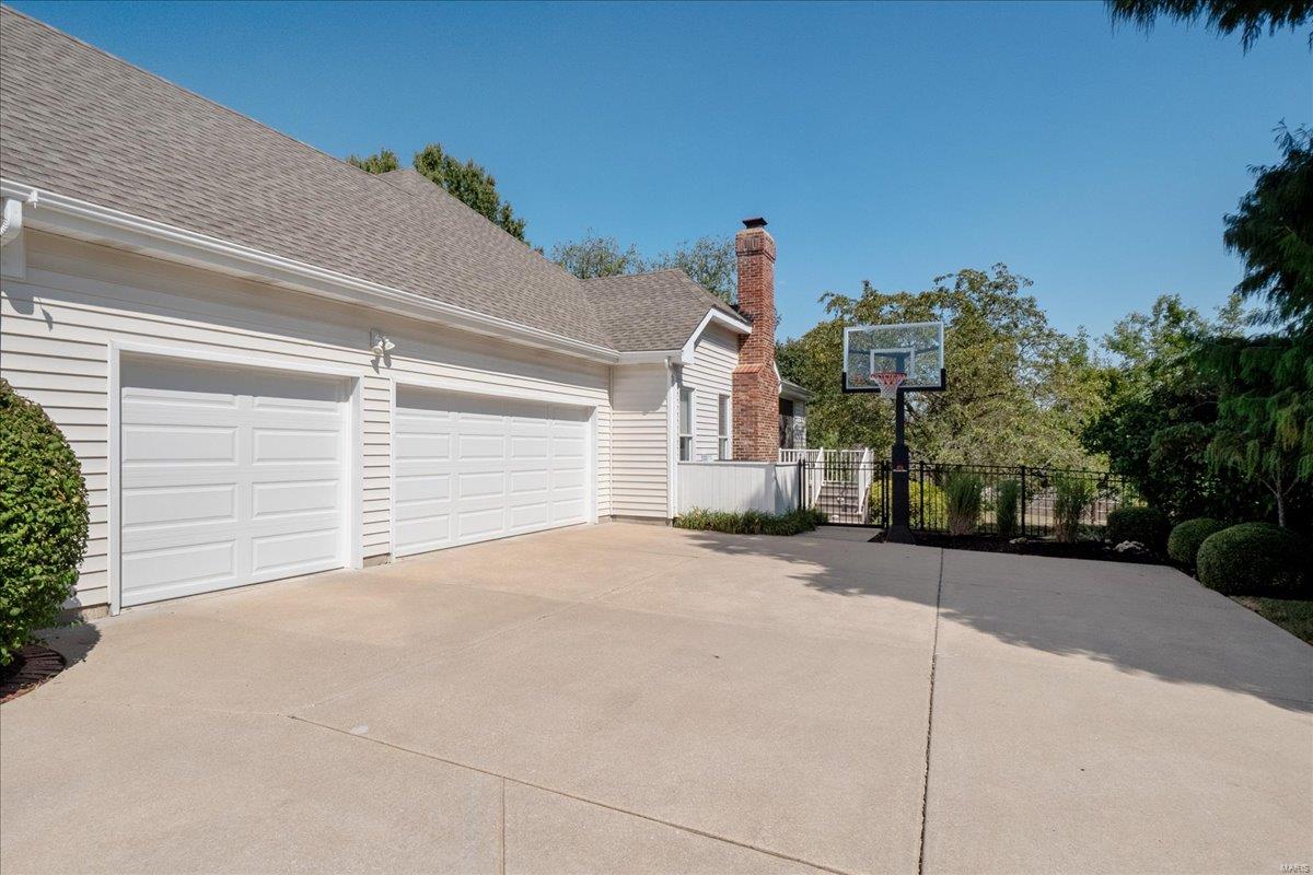 Schoettler Manor - Residential