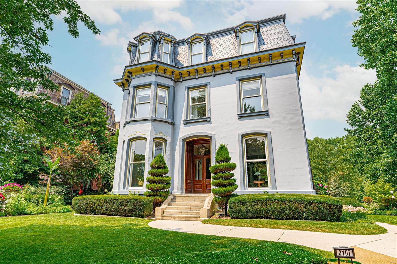 Lafayette Square - Residential