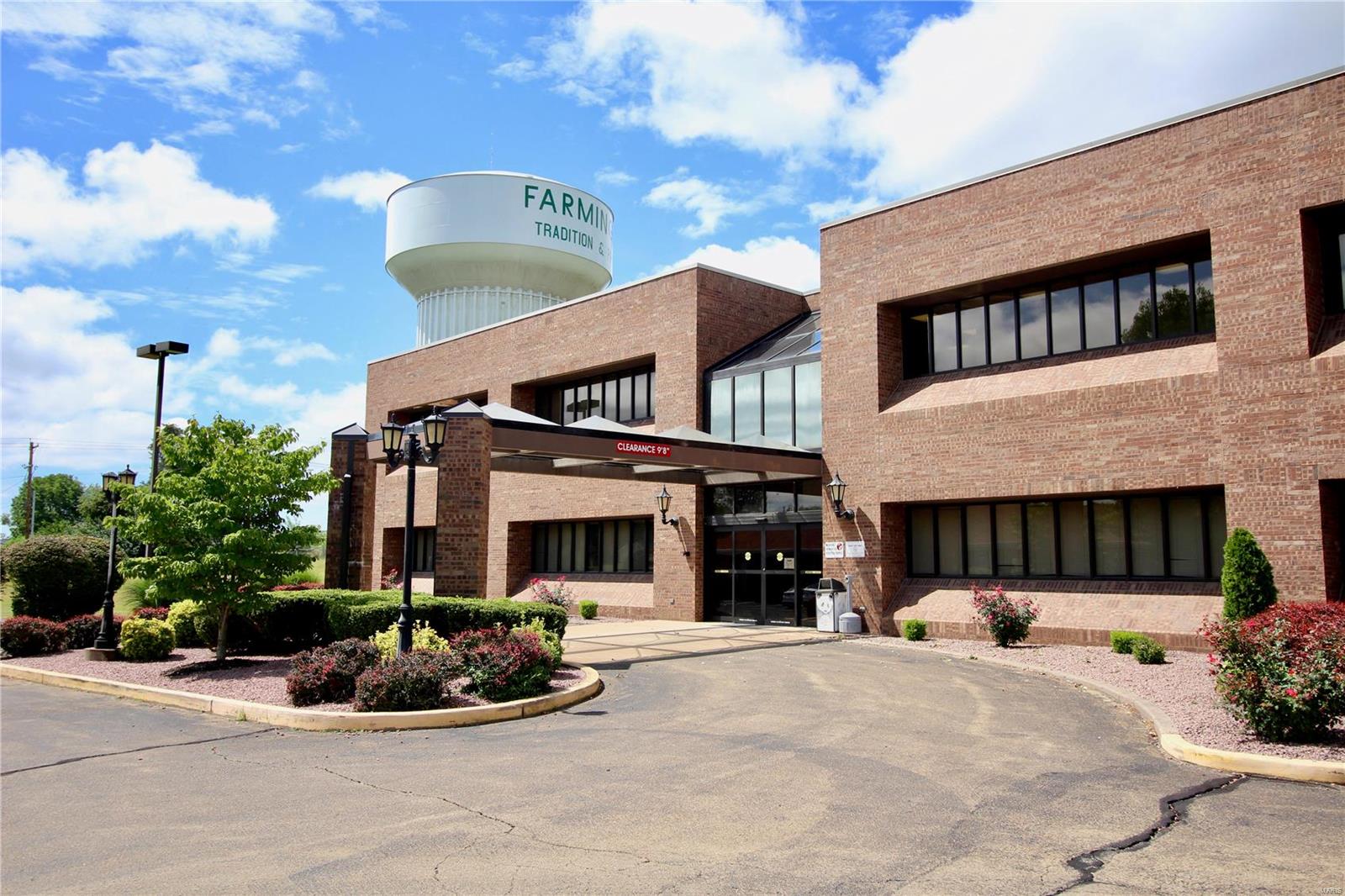 Quality medical campus is located in Farmington just off Hwy 67. The medical building is situated on 4.190 acres and is a two story building and includes a full finished basement with it's own entrance. The building is approximately 24,850 square feet. The onsite amenities include an private medical suits with patient rooms, elevator, multiple use rooms and asphalt parking. Location: Other