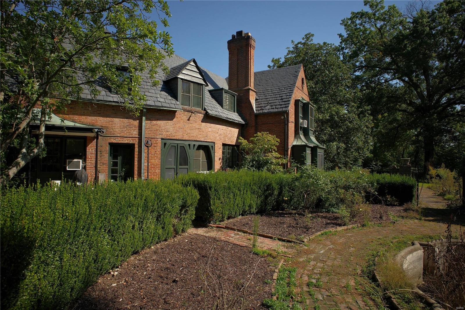 New St Louis Country Club - Residential