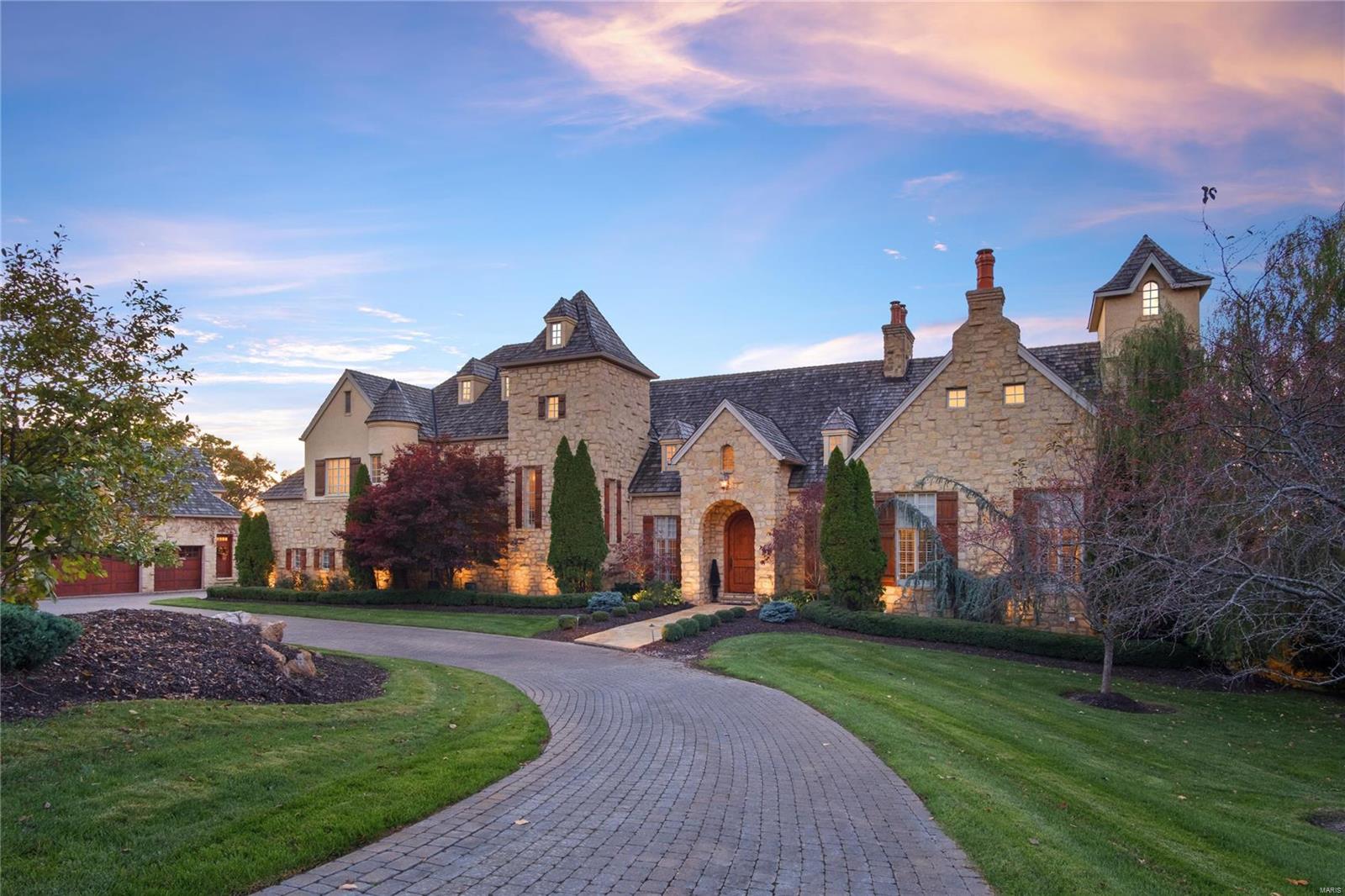 Bluffs Of St Albans - Residential