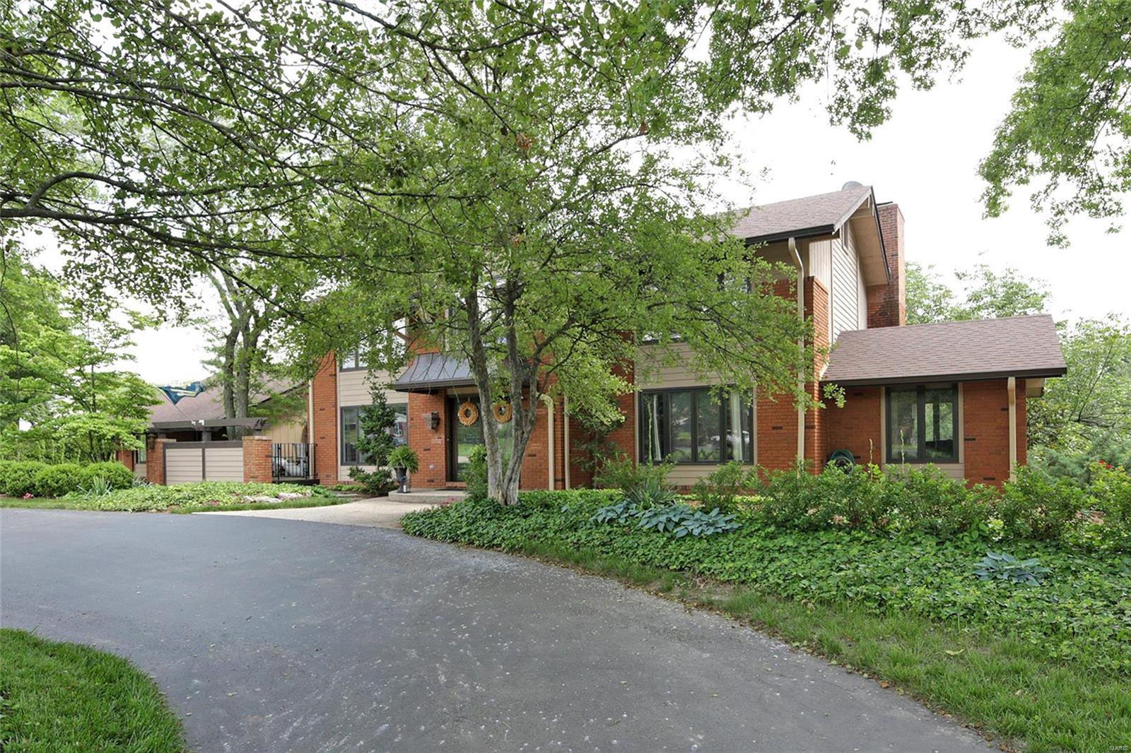 Chateaux Ladue West - Residential