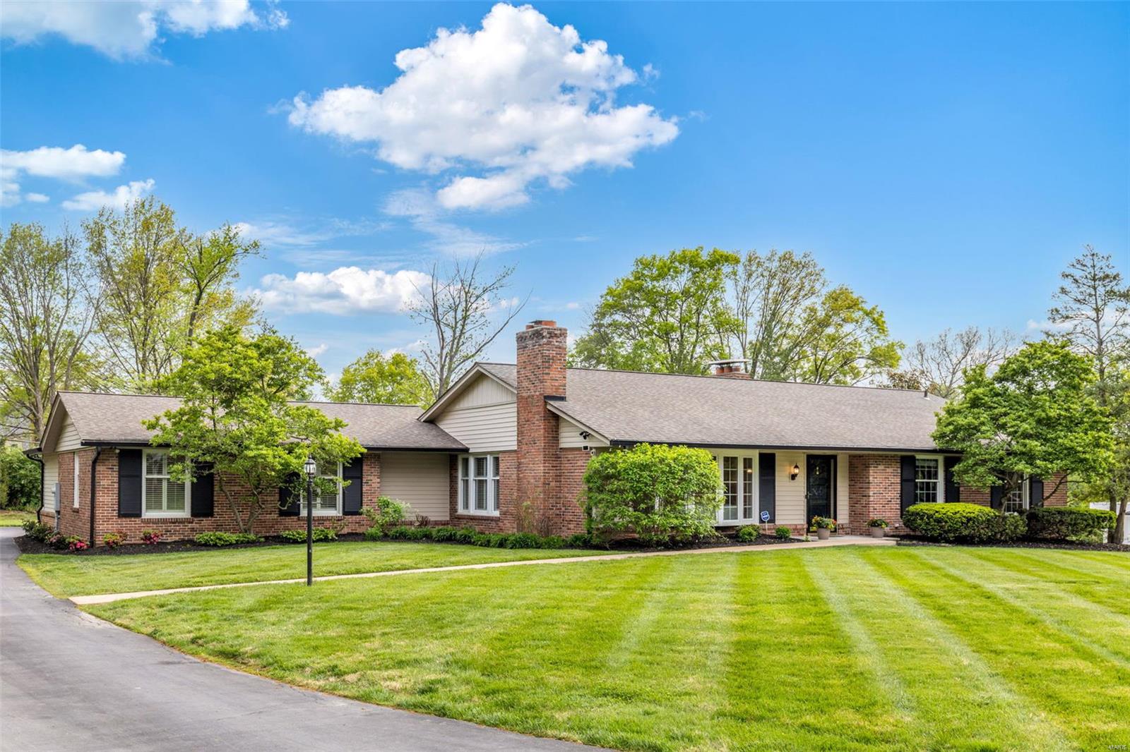 Outer Ladue Drive - Residential