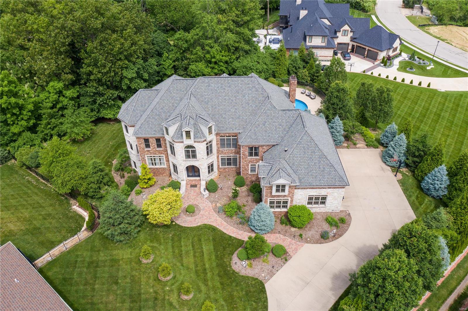Estates at Far Oaks - Residential