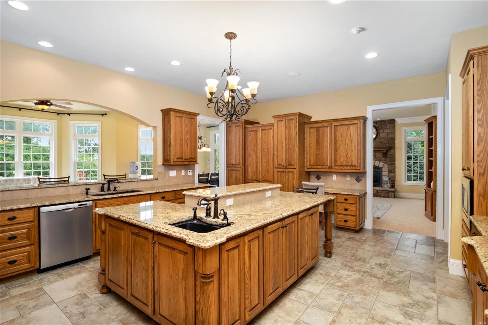 Estates at Far Oaks - Residential