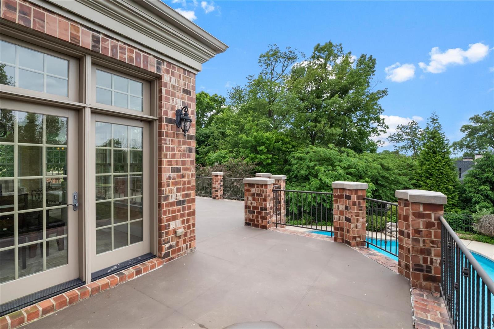 Estates at Far Oaks - Residential