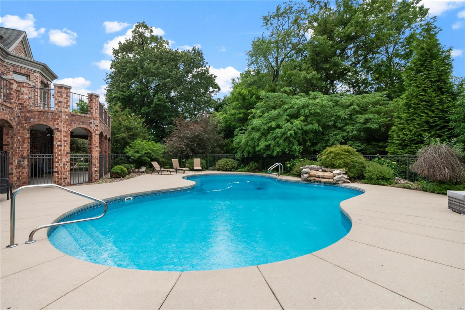 Estates at Far Oaks - Residential