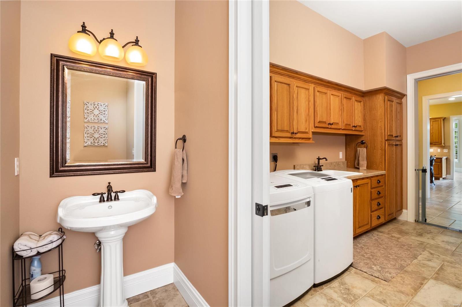 Estates at Far Oaks - Residential