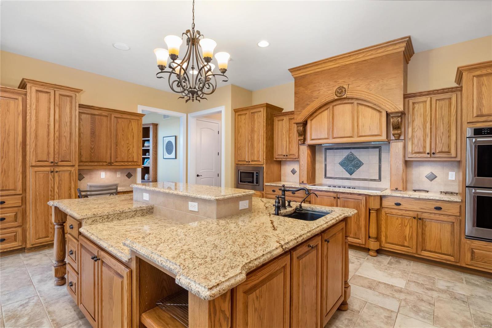 Estates at Far Oaks - Residential